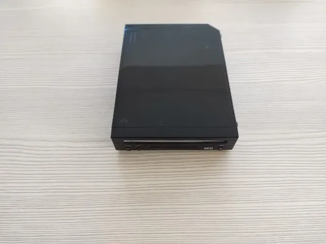 Somenre o console Nintendo Wii Black