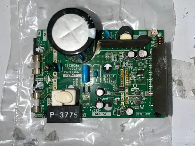 PLACA HITACHI (P28478)