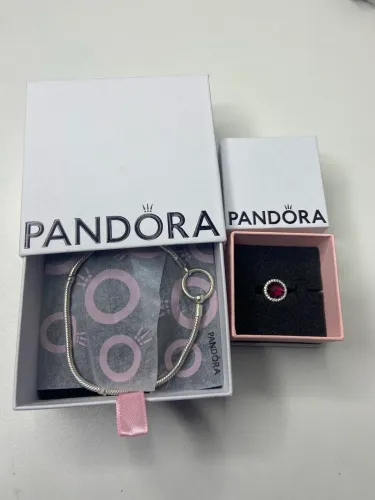 Pulseira bracelete pandora + Berloque Rubi