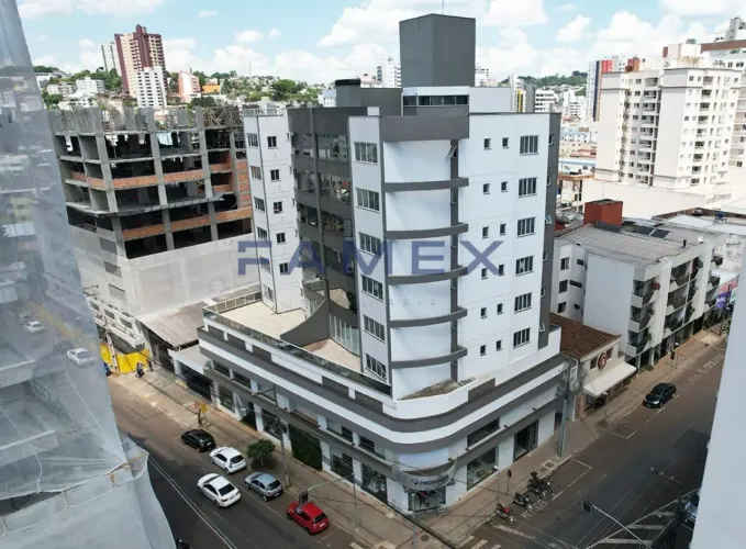 APARTAMENTO À VENDA TRÊS SUÍTES E DUAS VAGAS DE GARAGEM - AP461