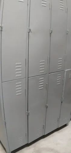 Armários de aço cinza 8 portas Reformado