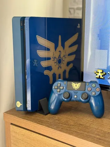 Playstation 4 Slim 