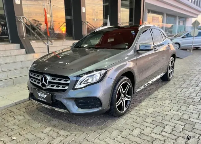 MERCEDES-BENZ GLA 250 SPORT 2.0 TURBO AUTOMÁTICO 2019