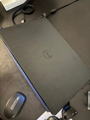 Dell 5566 16gb de ram ddrl4 15,4 polegadas excelente