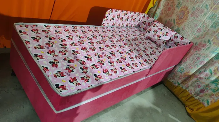 Cama Infantil Minnie com proteção - Nova