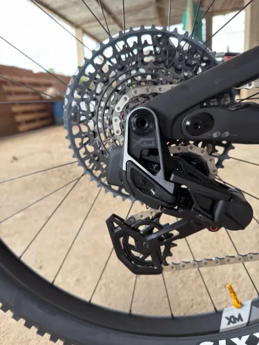 Canyon Spectral CF9 Mountain Bike