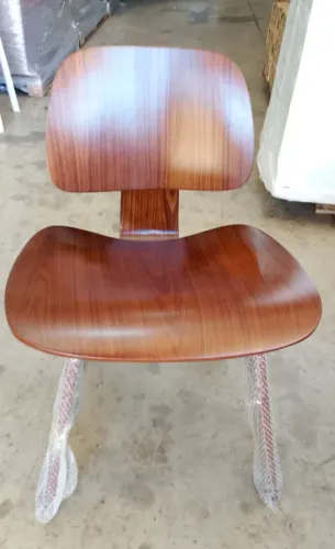 Cadeira Eames Walnut Madeira
