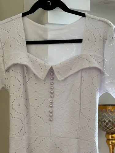Vestido branco rendado