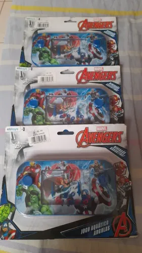 R$50 cada Jogo Aquático Argolas Avengers - Brinquedo de Banho
