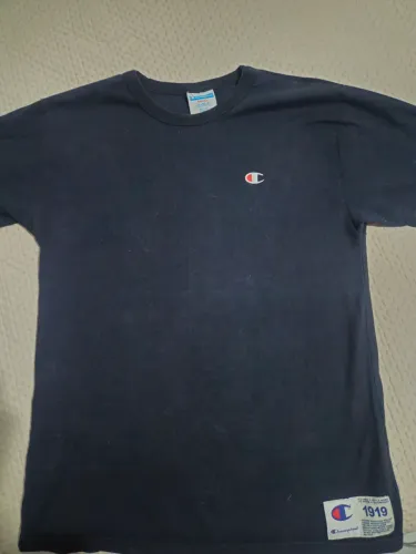 Camiseta marca Champion, P