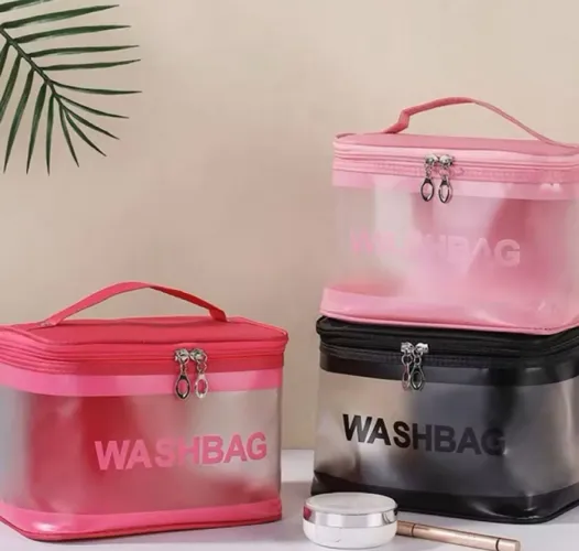 Necessaire transparente para organizar seus itens de higiene