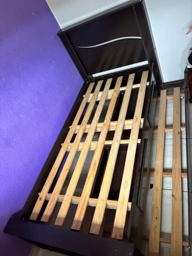 Vendo cama solteiro 