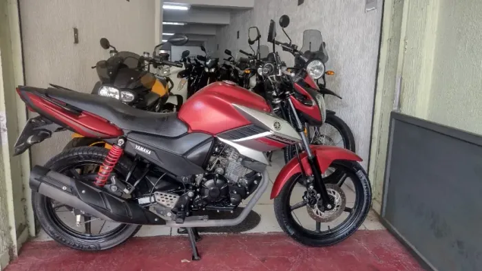 Yamaha  Fazer 150 Sed flex 2019 vermelha impecavel com apenas 30..000km