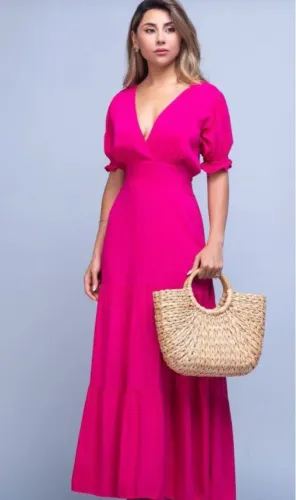 Vestido longo rosa com detalhe drapeado