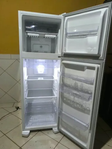 Geladeira Panasonic Frost Free
