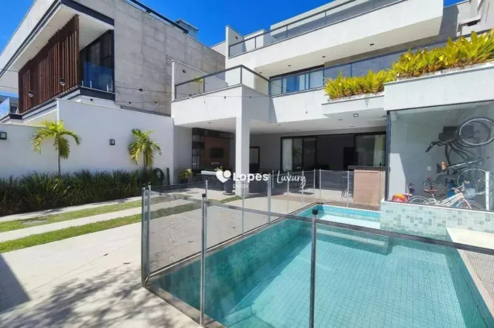 Casa com 3 quartos à venda, 372 m² por R$ 3.900.000 - Recreio dos Bandeirantes - Rio de Ja
