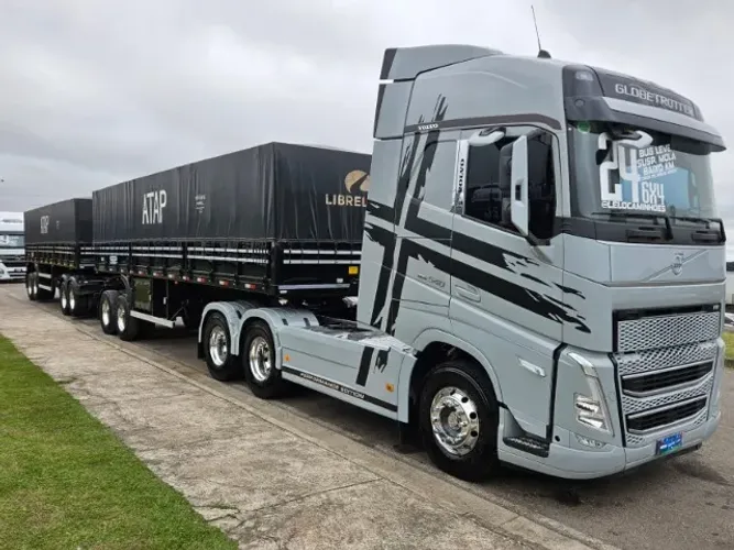 Volvo FH 540 2024 6x4 bug leve mola Personalizado + Rodotrem Graneleiro Librelato 2023