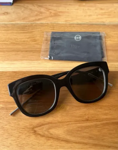 Óculos de Sol Dior feminino 