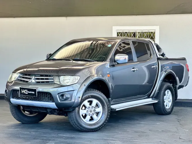 Mitsubishi L200 Triton GLS 3.2 CD TB Int.diesel MEC 2015