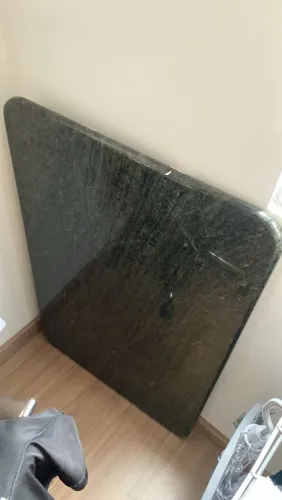 Pedra em granito polida