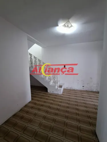 Sobrado para alugar 4 quartos, sendo 1 suíte e 3 vagas, 250m², Gopoúva - Guarulhos R$ 4.00