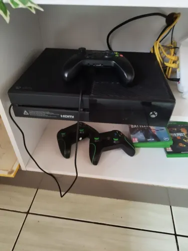 X box one 3 console 3 jogos
