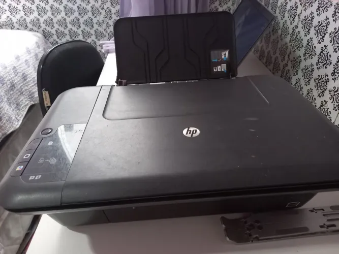 Impressora HP Deskjet 2050 - Funcionando