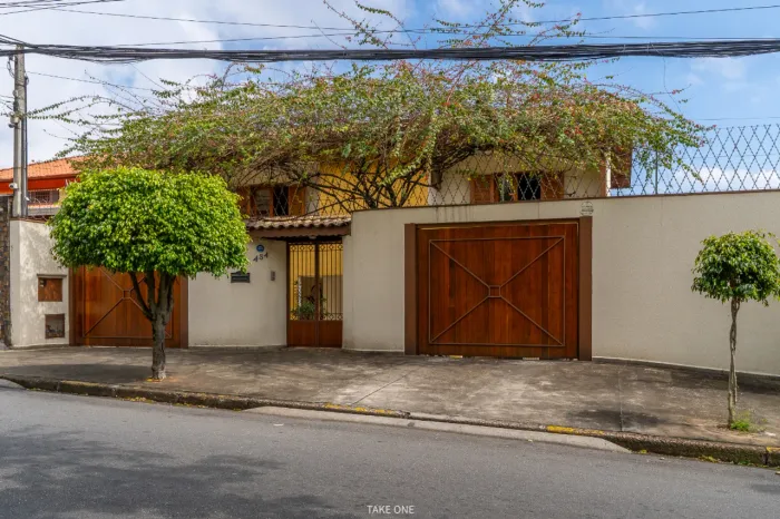 Casa para venda em Jardim da Fonte com 4 quartos, sendo 2 suítes, 346m²
