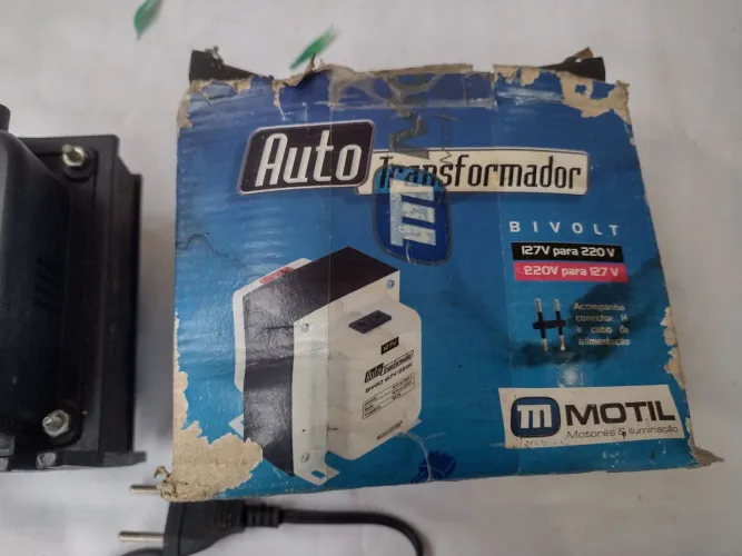 Auto transformador bivolt 1050 VA sem uso 