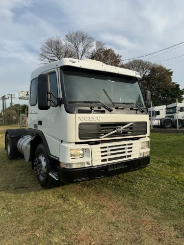 Volvo FM 320 4x2 2001