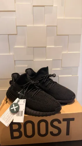 Adidas yeezy 350 onyx