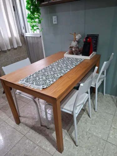 Mesa de Jantar Tok Stok com 3 cadeiras