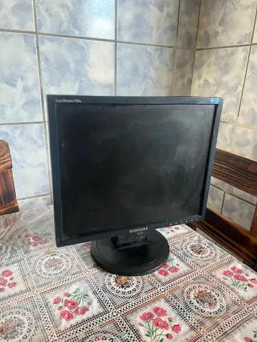 MONITOR SAMSUNG SYNCMASTER 740N