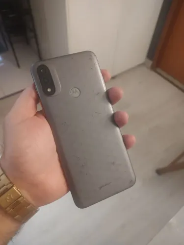 Motorola E20 ? ótima condição
