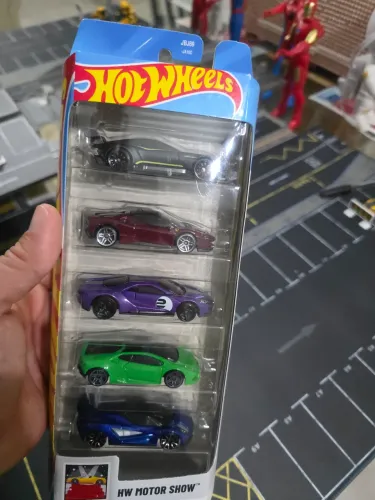 Hot Wheels - Pack 5 HW Motor Show (contém Ferrari)
