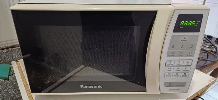 Forno micro-ondas panasonic 21L nnst254wrun 110v