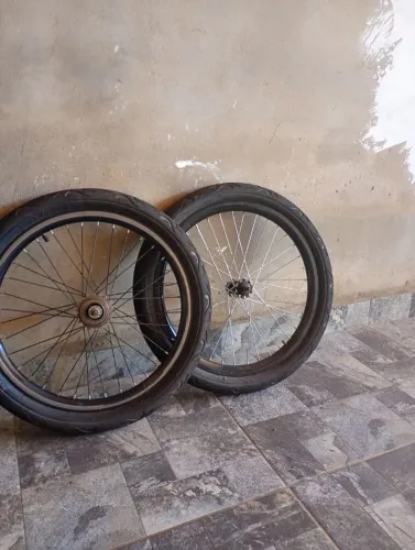 Vende-se peneu aro 20 CIBORG