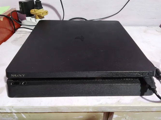 PS4 SLIM