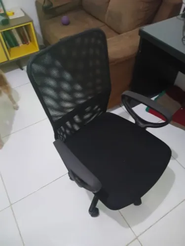 Cadeira de escritório em perfeito estado