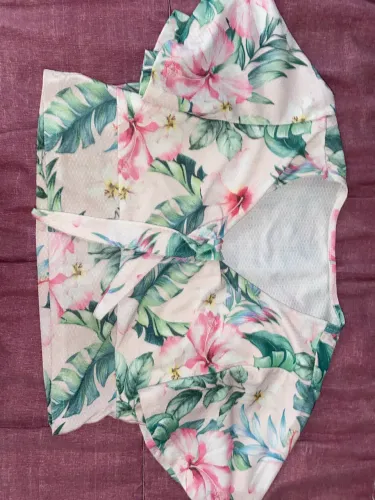 Vende-se ou troco roupas semi novas e usadas