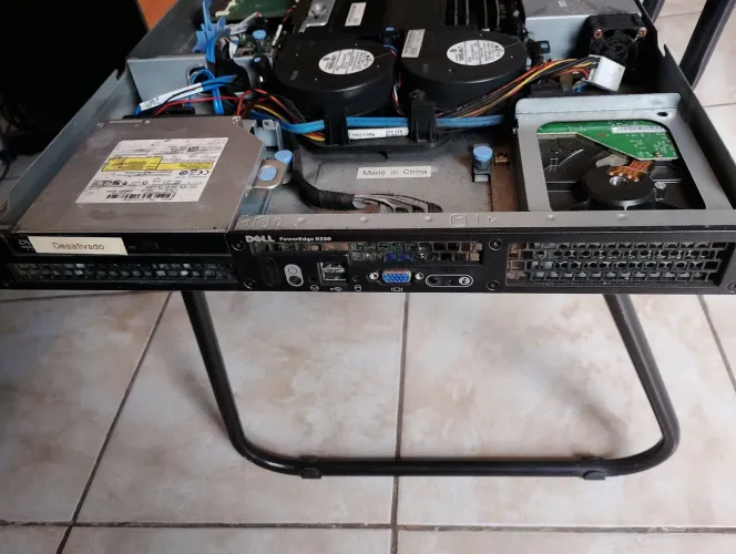 Servidor Dell Power Edge r200