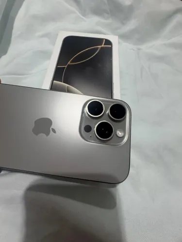 IPHONE 16 PRO EM ESTADO DE NOVO NA GARANTIA APPLE 