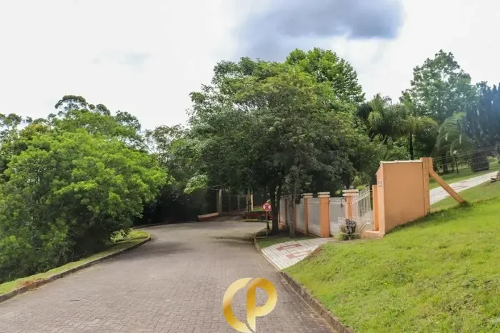 Terreno de 1.500m² com vista incrível na Paragem dos Verdes Campos!