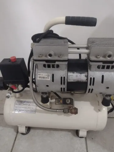 Compressor De Ar Odontológico/ culinário 8l Silencioso Sem Óleo, marca USKing/compBrasil