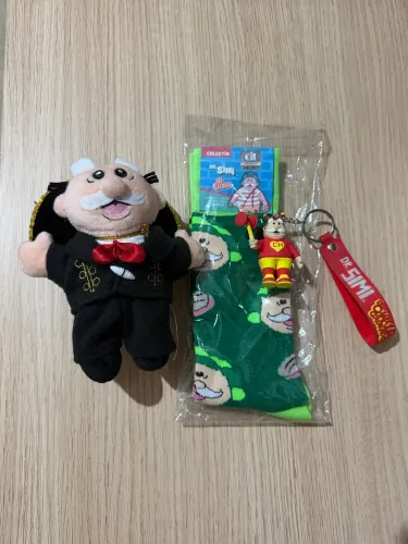 Lote Dr Simi México Chaves Chapolin Chaveiro Meias Boneco