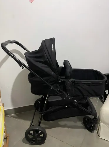 Carrinho de bebê Moisés 