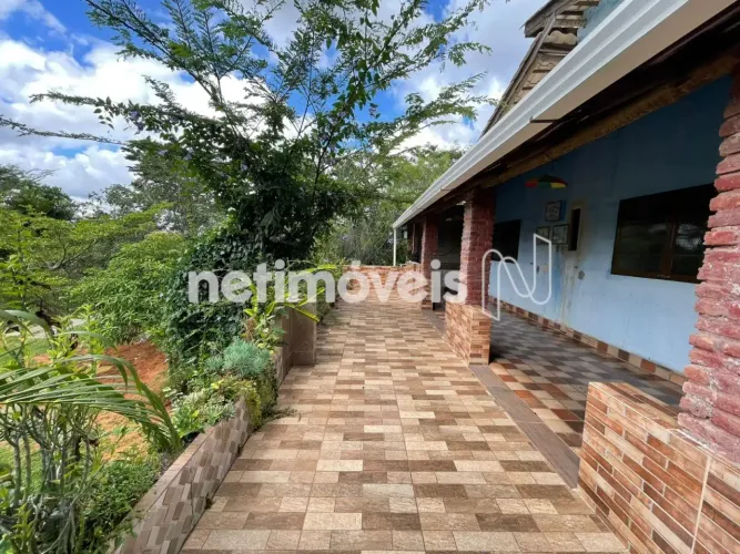 Chácara encantadora à venda, 5.000m²; Privacidade, conforto e natureza em perfeita harmon