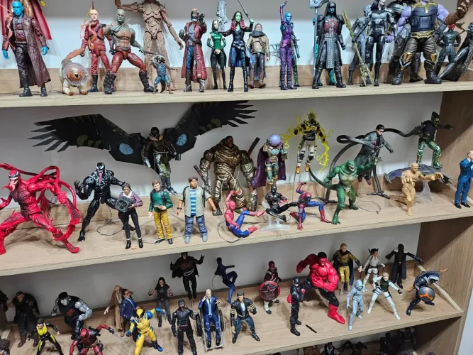 Marvel legends a venda