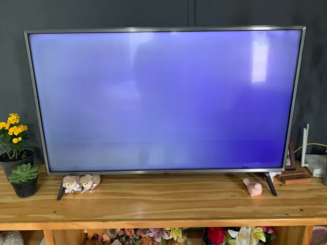 TV COM DEFEITO