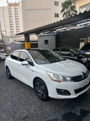 Citroen C4 Lounge Exclusive 1.6 Turbo 4P Aut. 2014